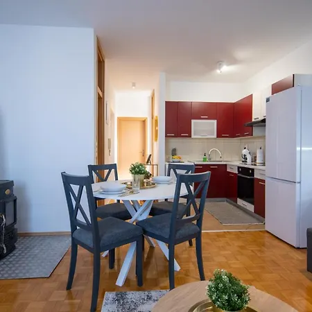 Mialu Biograd Na Moru