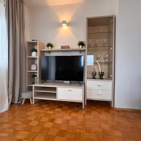 Apartman Vilmaris Biograd Na Moru